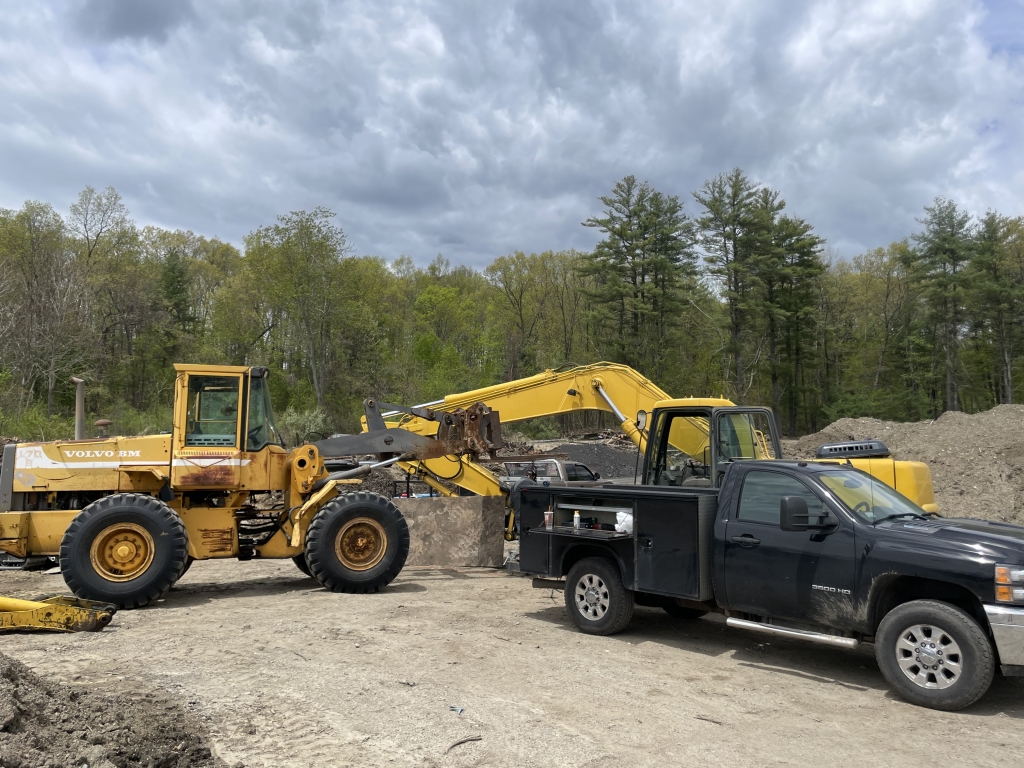 When Harper receives a call from a client, he brings the mechanic shop right to their property.