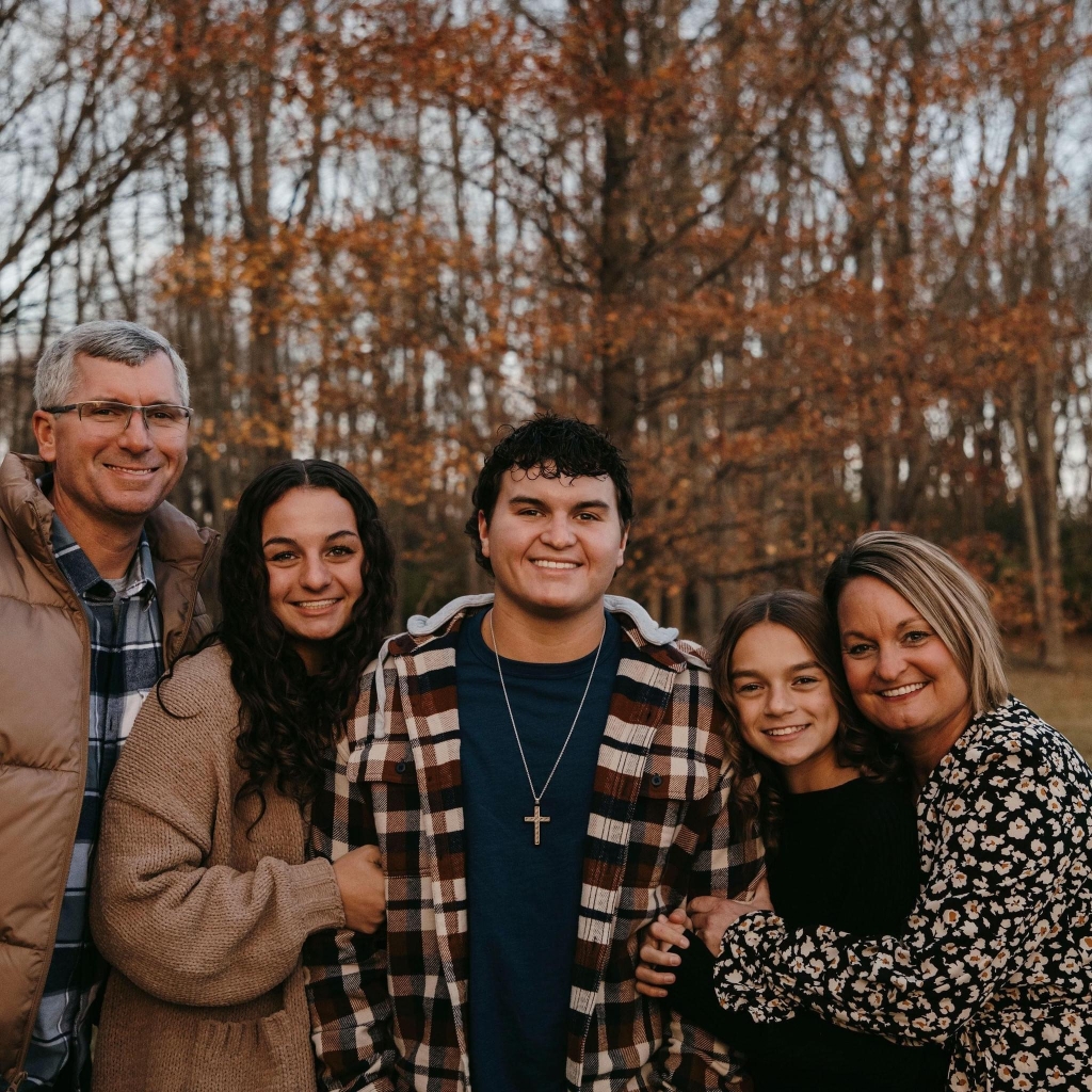 Patrick, Ava, Jacob, Lyla and Holly Susong.