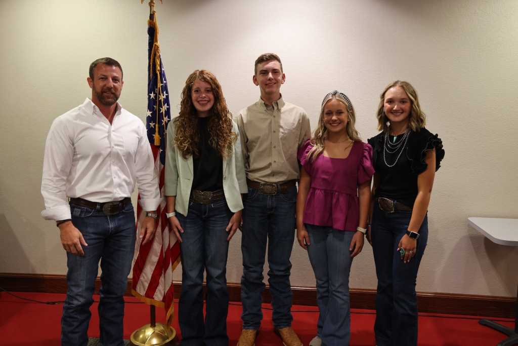 The Alva FFA officer team poses for a picture with Senator Mullin (far left).