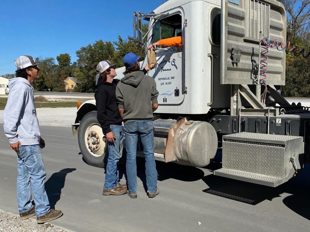 Brunswick FFA members give back to the backbone of Missouri agriculture during their annual Feed-A-Farmer event.