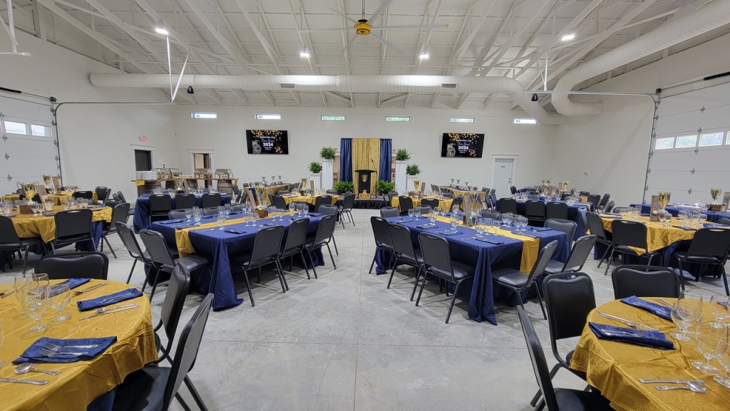 As you plan your chapter’s banquet setup, consider how you can maximize the space. Photo courtesy of Ann Johnson.