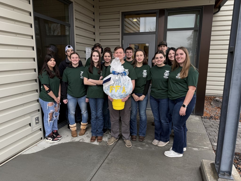 Richland FFA members prepare to deliver their first responder baskets in the community.