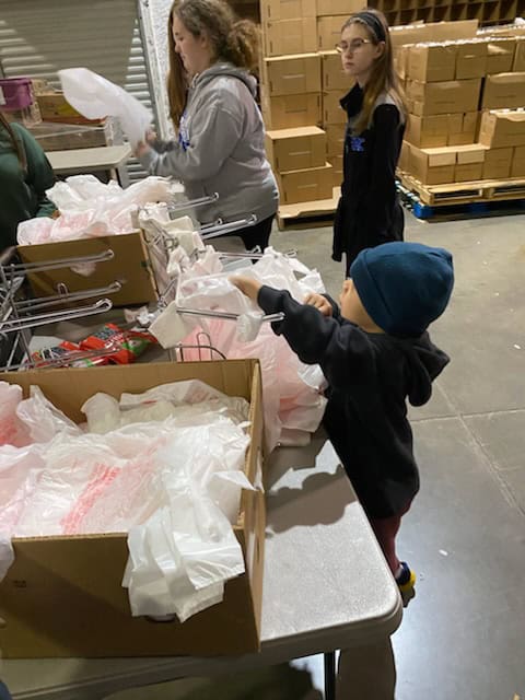 LaRue County Middle School Ag Club members help out at their local Feeding America location.